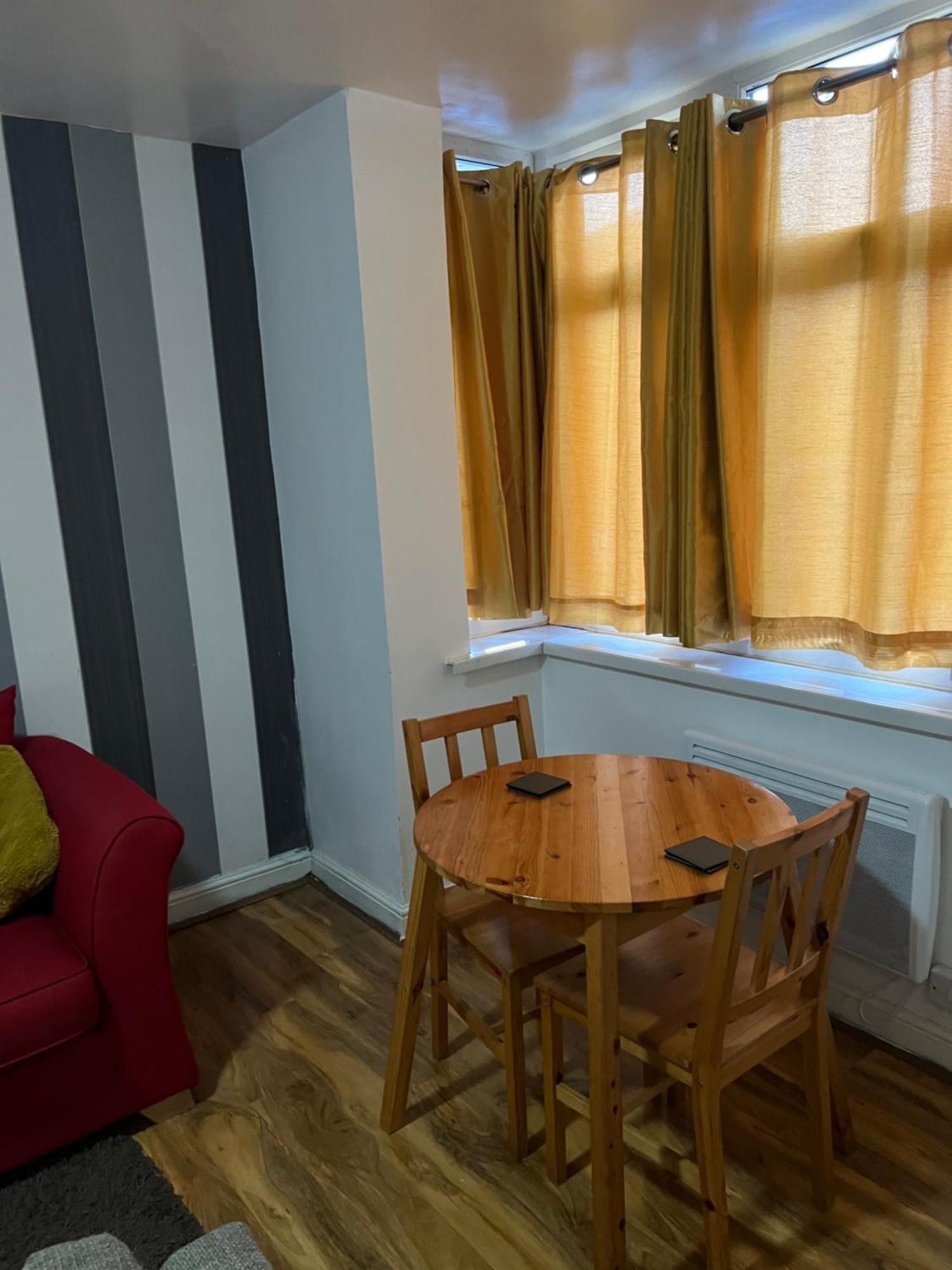 Rosewood Lodgings Special Offer For Student On Long Stay Манчестер Экстерьер фото